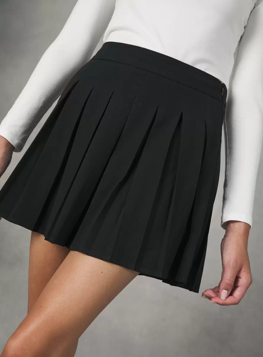Women Bk1 Black Mini Skirt With Pleats Skirts And Shorts - 2