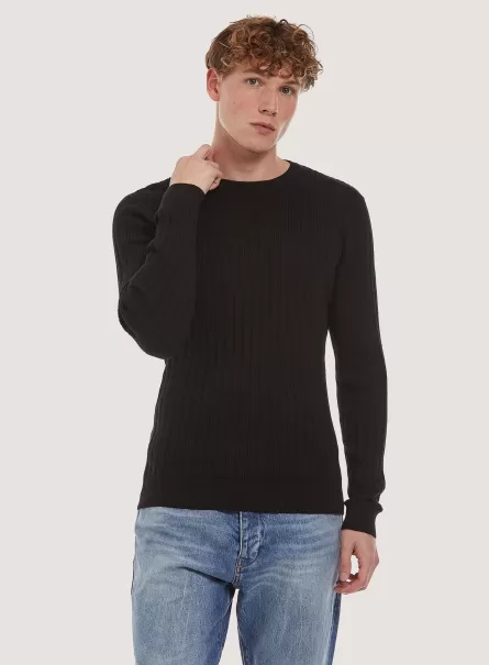 Men Crew-Neck Pullover With Texture Bk1 Black Sweaters