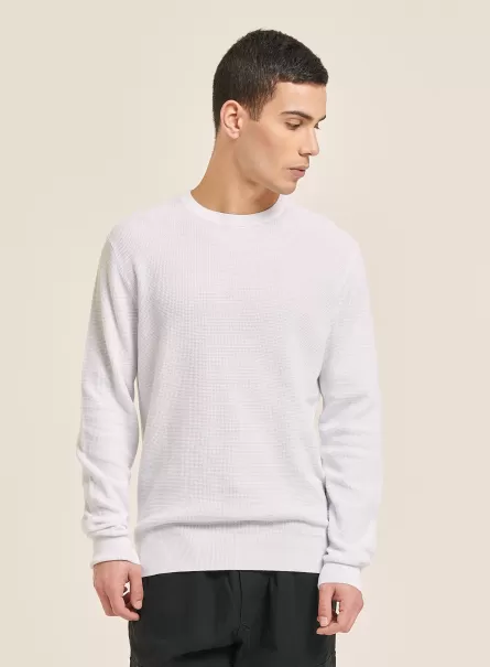 Men Wh1 Off White Textured Cotton Crew Neck Pullover Sweaters