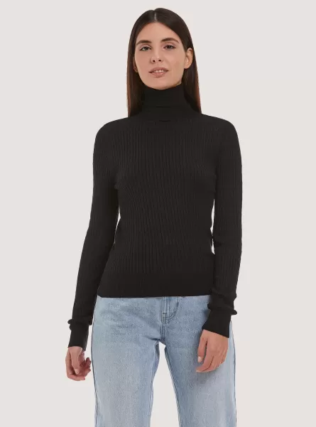 Women Black Sweaters Turtleneck Pullover With Fine Braids